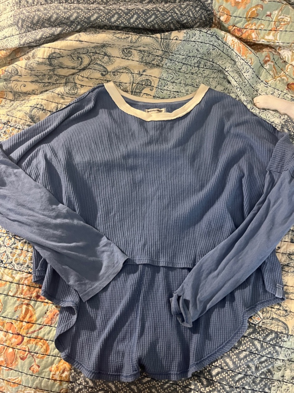 We The FreeWomen’s Blue Long-Sleeve Layered Waffle Knit Top